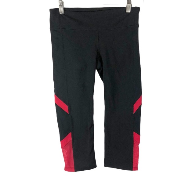 ALO Yoga Capri Leggings - Picture 5 of 5